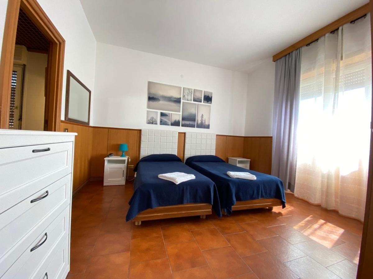 Residence Hotel Valery Monterotondo  Bagian luar foto